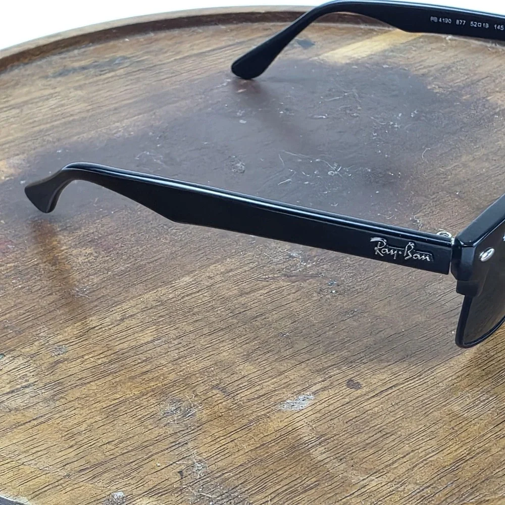 Ray-Ban RB 4190 Sunglasses Mens 52-19-145 Black Green Tinted Square Italy 877